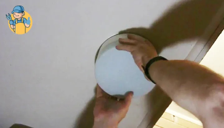 How To Remove Plastic Ceiling Light Cover